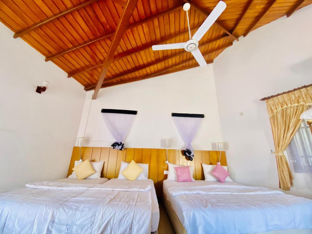 Hikka Paradise Guest House Hikkaduwa Exterior foto